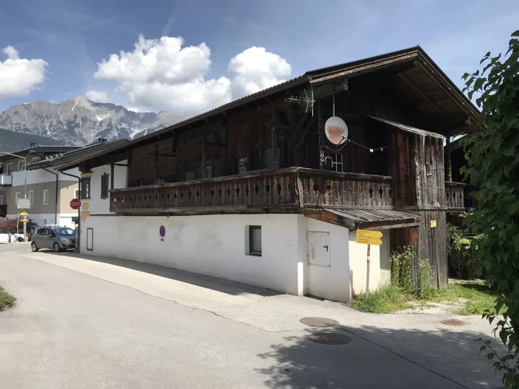 Haus kaufen in Innsbruck-Land – 254 m², € 350.000 – Bild 2 von 37