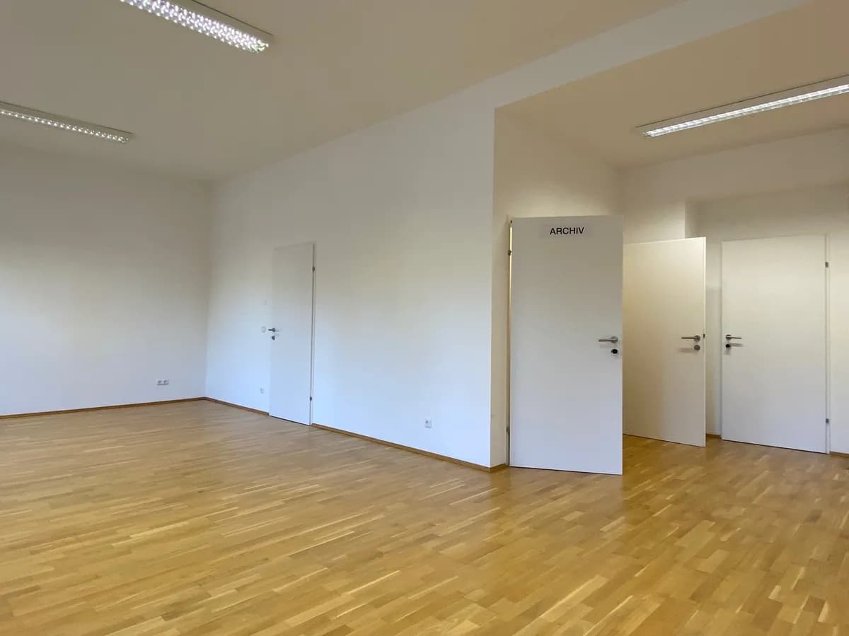 1-Zimmer-Gewerbeimmobilie mieten in Linz – 48 m², € 625 – Bild 4 von 12