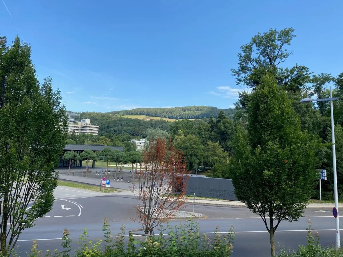 1-Zimmer-Gewerbeimmobilie mieten in Linz – 48 m², € 625 – Bild 8 von 12