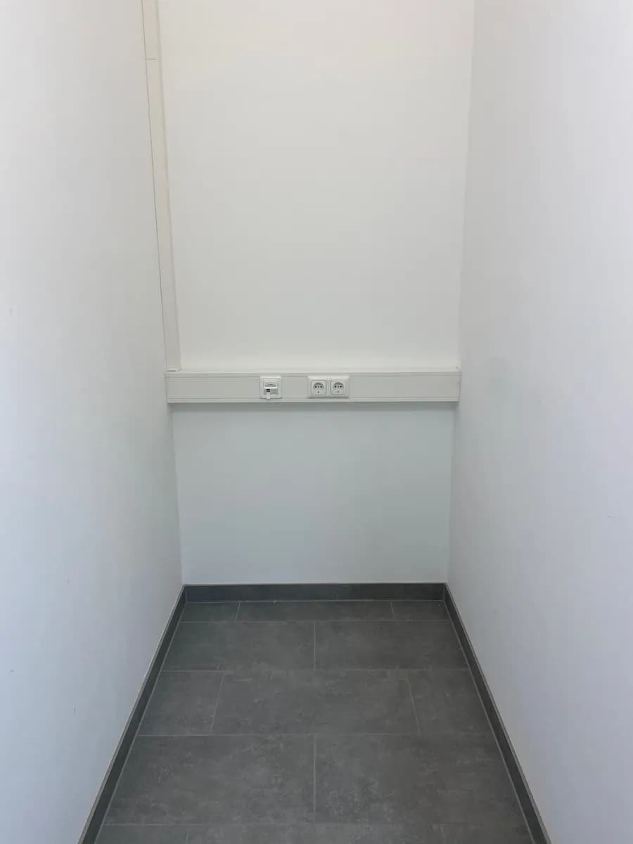 1-Zimmer-Gewerbeimmobilie mieten in Linz – 48 m², € 625 – Bild 9 von 12