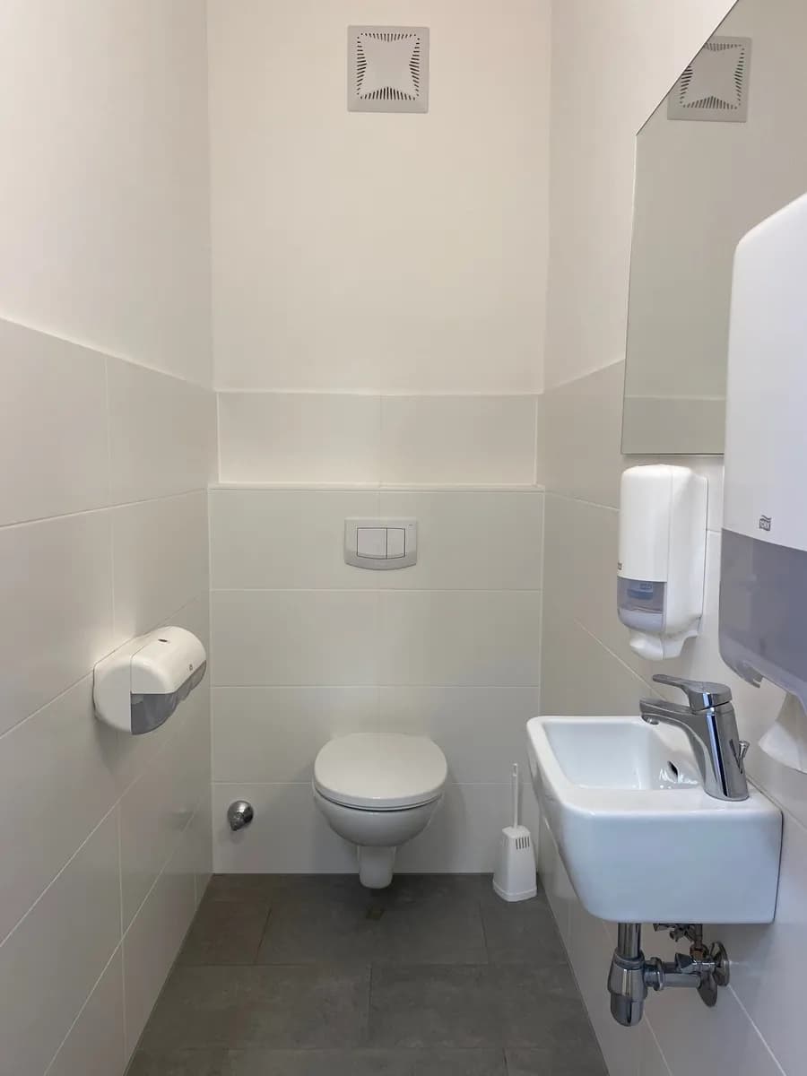 1-Zimmer-Gewerbeimmobilie mieten in Linz – 48 m², € 625 – Bild 10 von 12