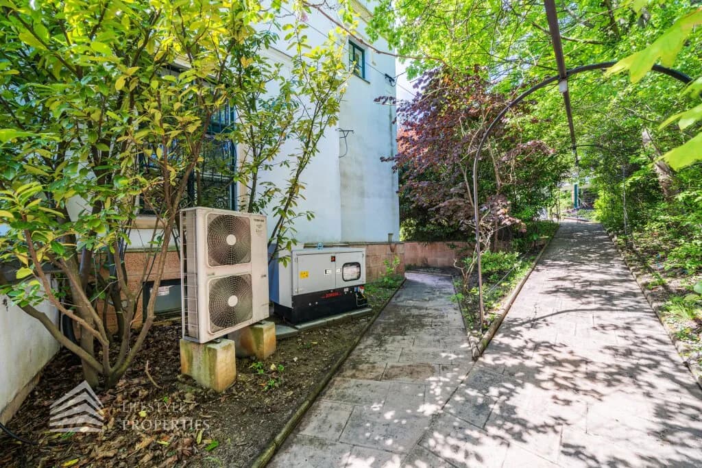 14-Zimmer-Immobilie mieten in Wien – 513,34 m², € 17.900 – Bild 79 von 96