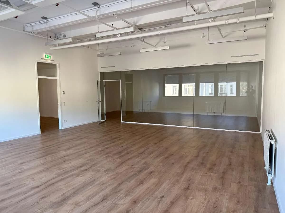 Gewerbeimmobilie mieten in Wien – 1 489 m², € 26 – Bild 5 von 11