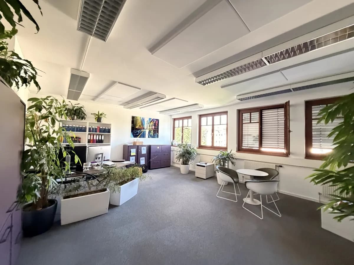 Gewerbeimmobilie mieten in Wien – 129 m², € 17