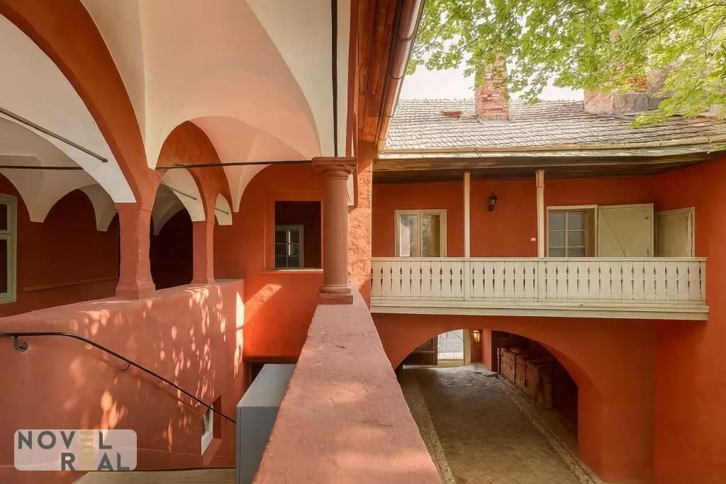 14-Zimmer-Haus kaufen in Mödling – 487 m²