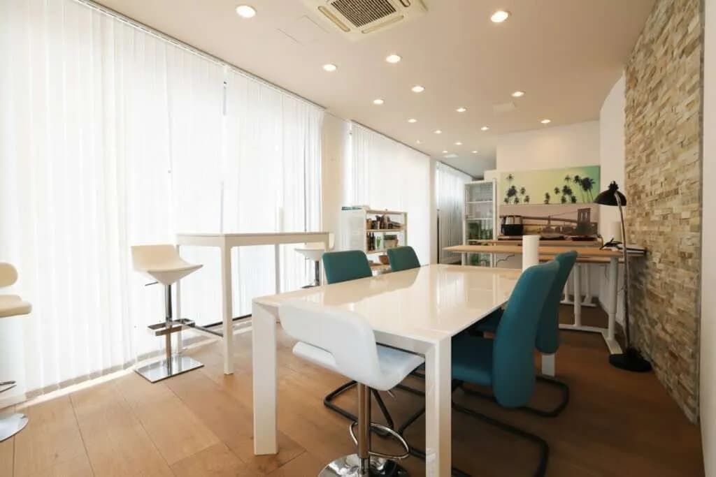 1-Zimmer-Gewerbeimmobilie mieten in Baden – 61,76 m², € 1.803 – Bild 2 von 12