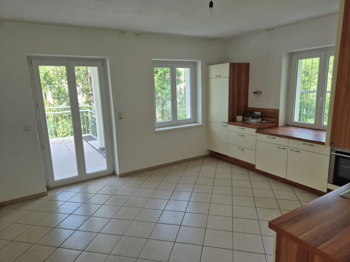 2-Zimmer-Wohnung mieten in Linz – 75 m², € 1.095