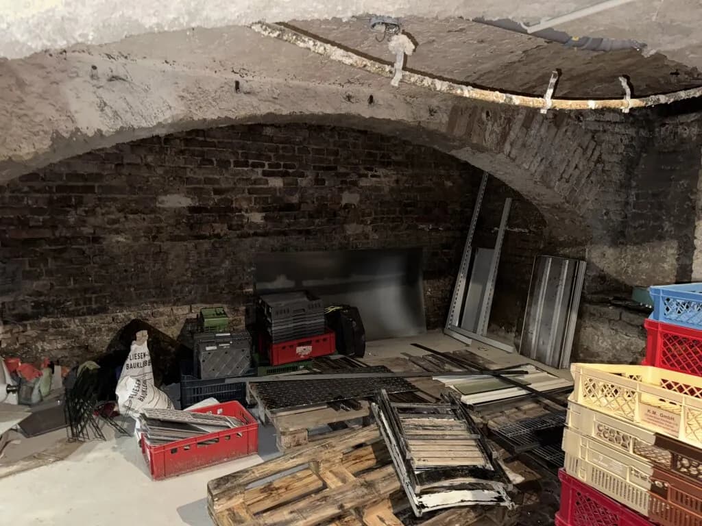 1-Zimmer-Gewerbeimmobilie kaufen in Wien – 60 m², € 29.000 – Bild 2 von 3