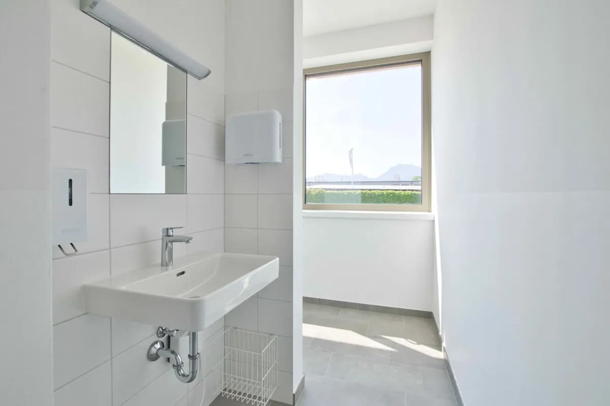 Gewerbeimmobilie mieten in Gmunden – 138 m², € 2.947 – Bild 9 von 24