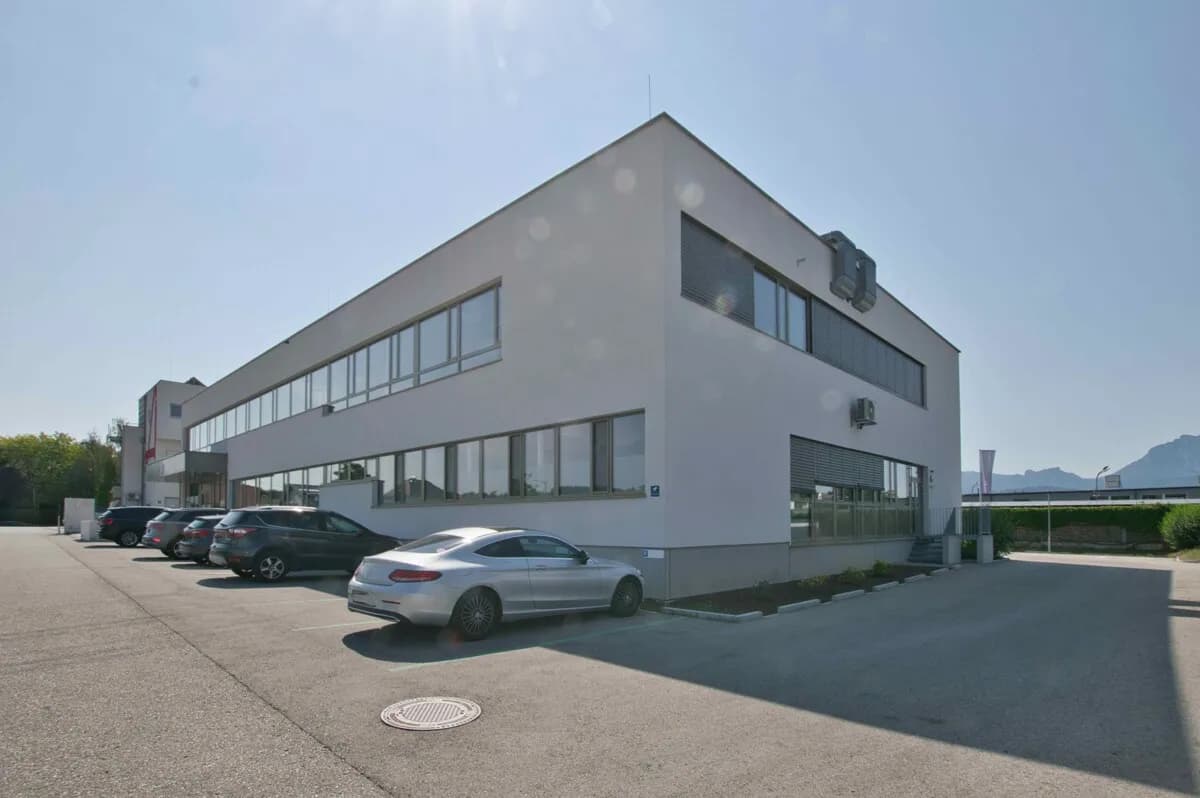Gewerbeimmobilie mieten in Gmunden – 138 m², € 2.947 – Bild 19 von 24