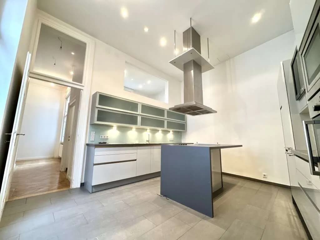 5-Zimmer-Wohnung mieten in Wien – 240 m², € 6.000 – Bild 10 von 37