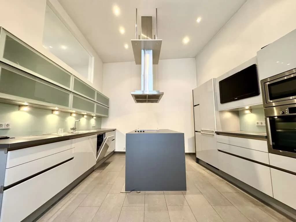 5-Zimmer-Wohnung mieten in Wien – 240 m², € 6.000 – Bild 11 von 37