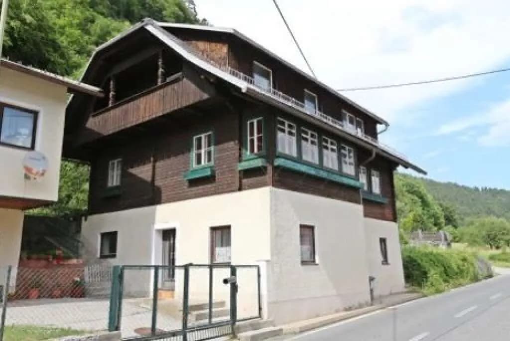 7-Zimmer-Haus kaufen in Villach – 200 m², € 190.000