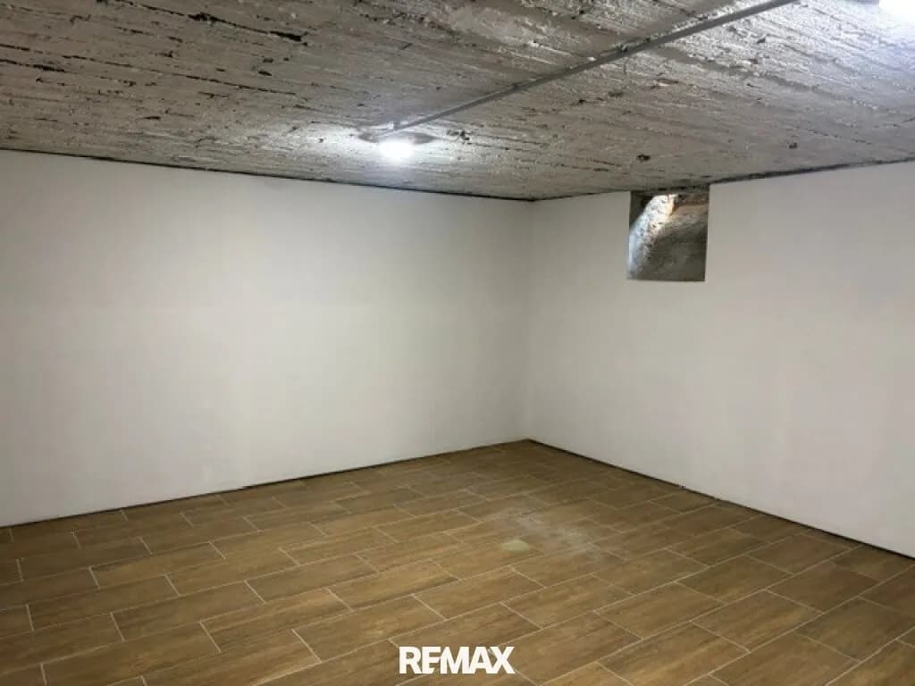 Gewerbeimmobilie mieten in Wien – 32 m², € 250