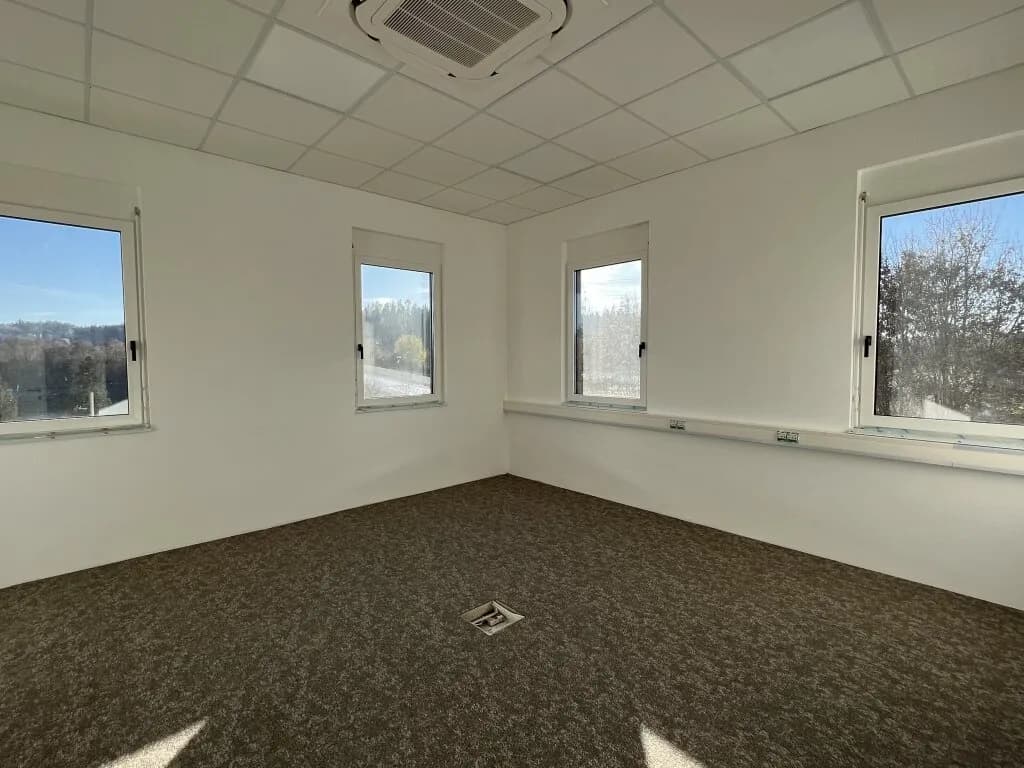 2-Zimmer-Gewerbeimmobilie mieten in Weiz – 75 m², € 994 – Bild 3 von 9