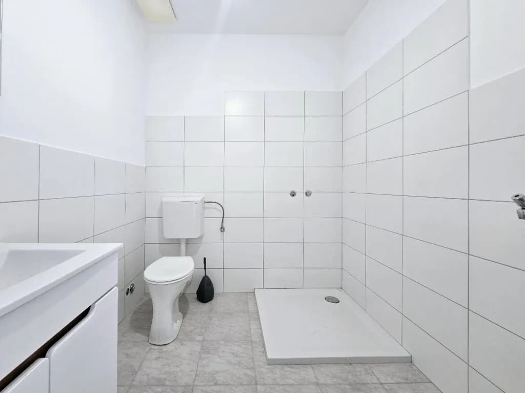 1-Zimmer-Gewerbeimmobilie mieten in Gänserndorf – 34 m², € 400 – Bild 4 von 10