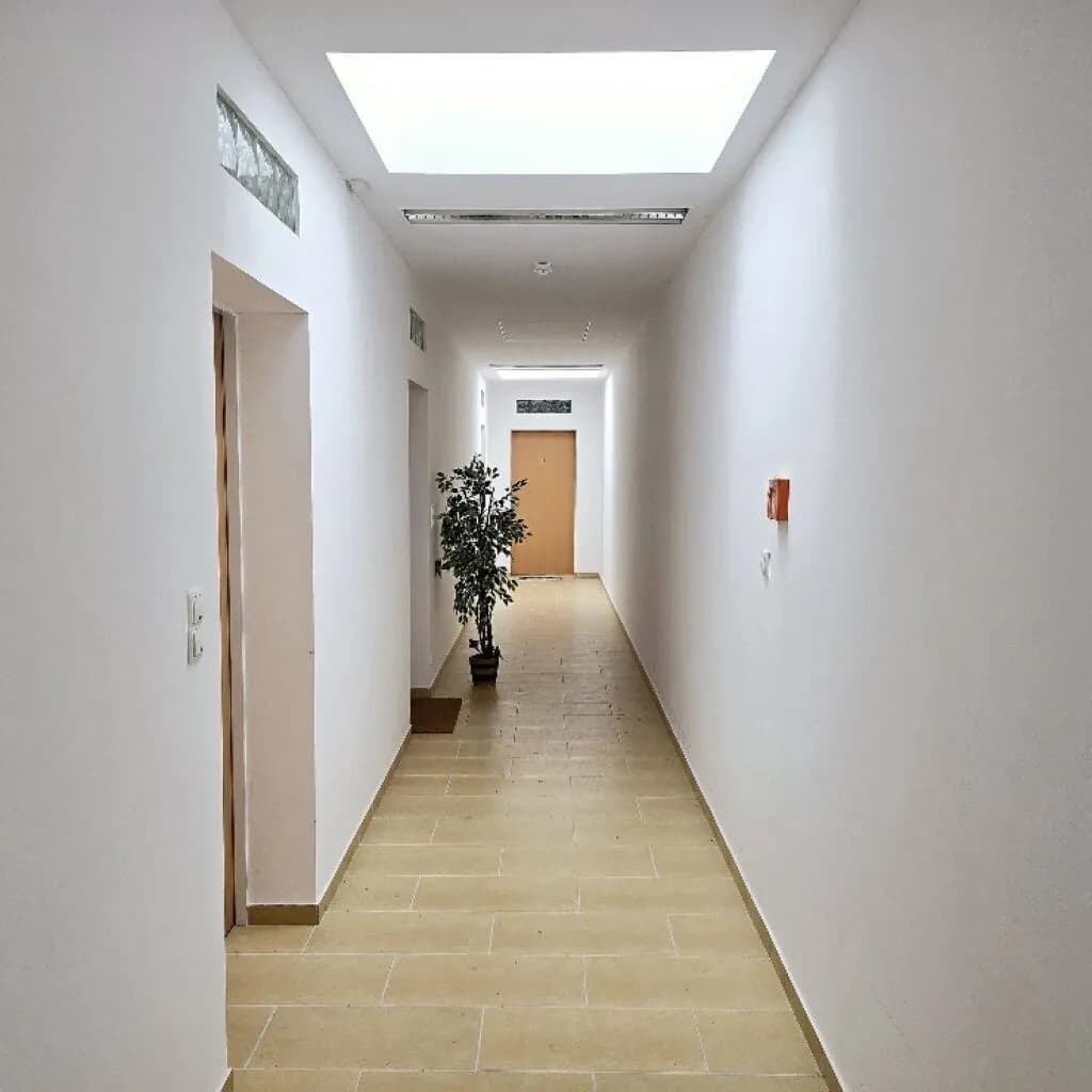 1-Zimmer-Gewerbeimmobilie mieten in Gänserndorf – 34 m², € 400 – Bild 8 von 10