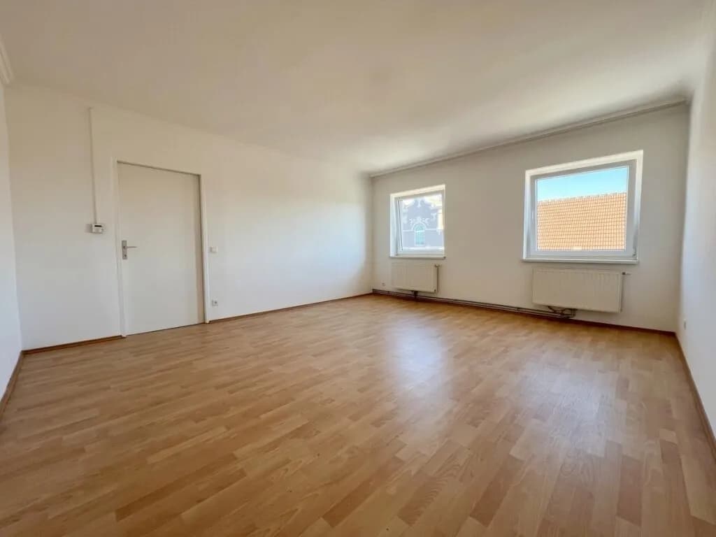 Gewerbeimmobilie kaufen in Neunkirchen – 554 m², € 549.000 – Bild 7 von 11