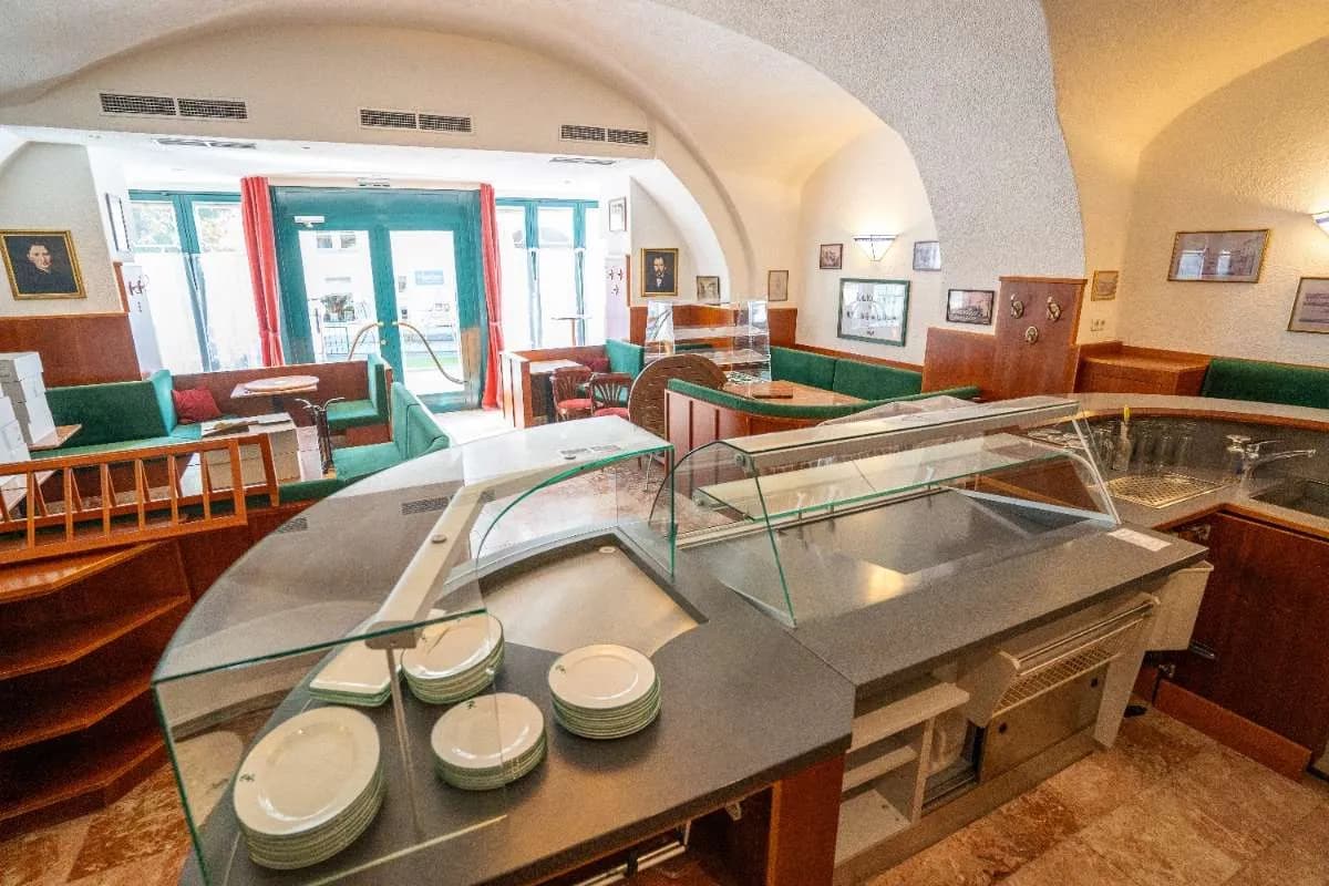 Gewerbeimmobilie kaufen in Gmunden – 822 m², € 2.249.000 – Bild 9 von 22