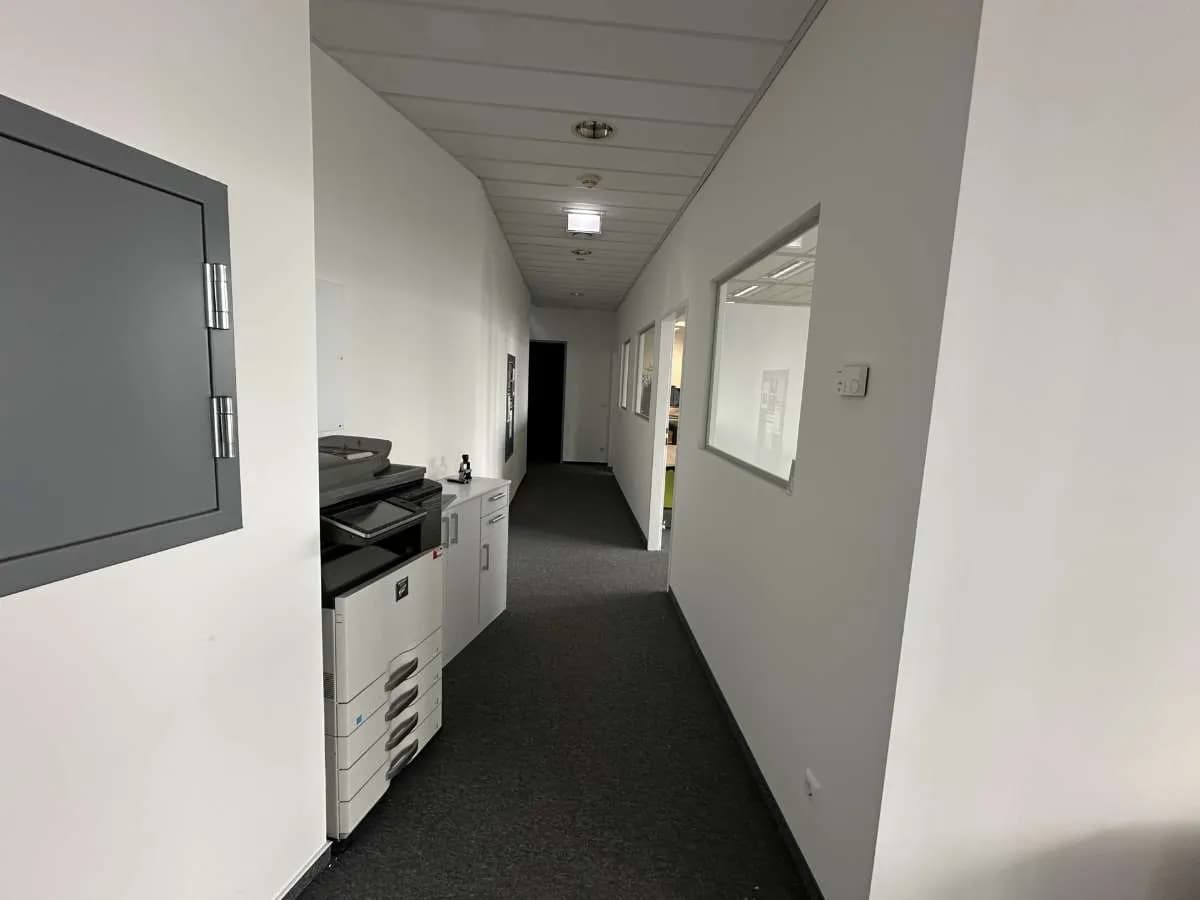 Gewerbeimmobilie mieten in Wien – 232 m², € 15 – Bild 2 von 10