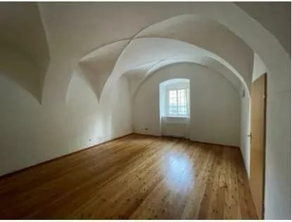 4-Zimmer-Gewerbeimmobilie mieten in Wels – 170 m², € 1.897 – Bild 3 von 3