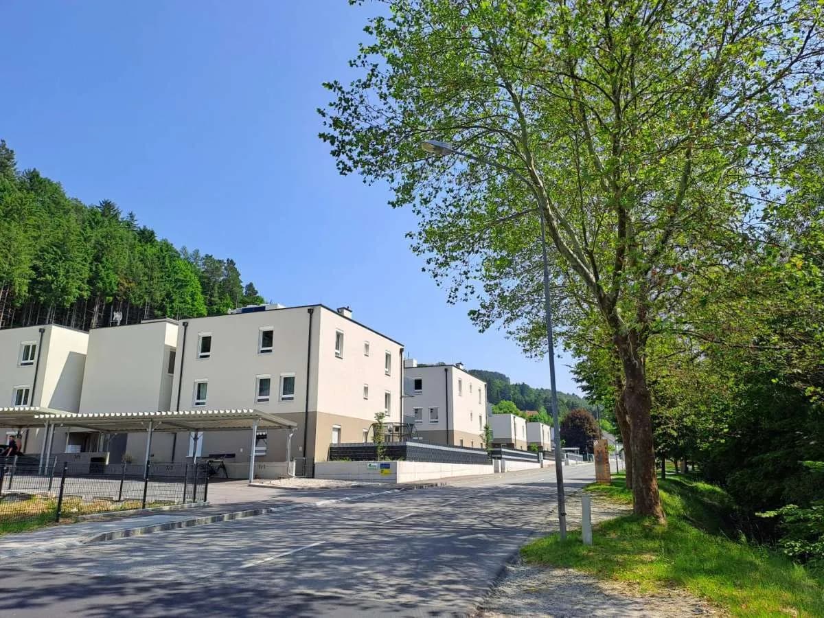 2-Zimmer-Wohnung mieten in Neunkirchen – 55 m², € 587 – Bild 2 von 18