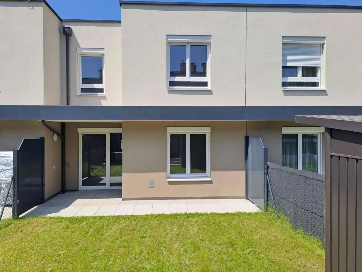 4-Zimmer-Immobilie mieten in Neunkirchen – 110 m², € 1.125