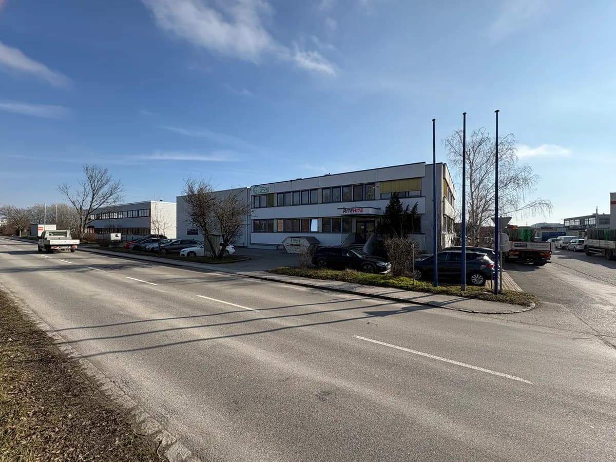 Gewerbeimmobilie mieten in Mödling – 965 m², € 6