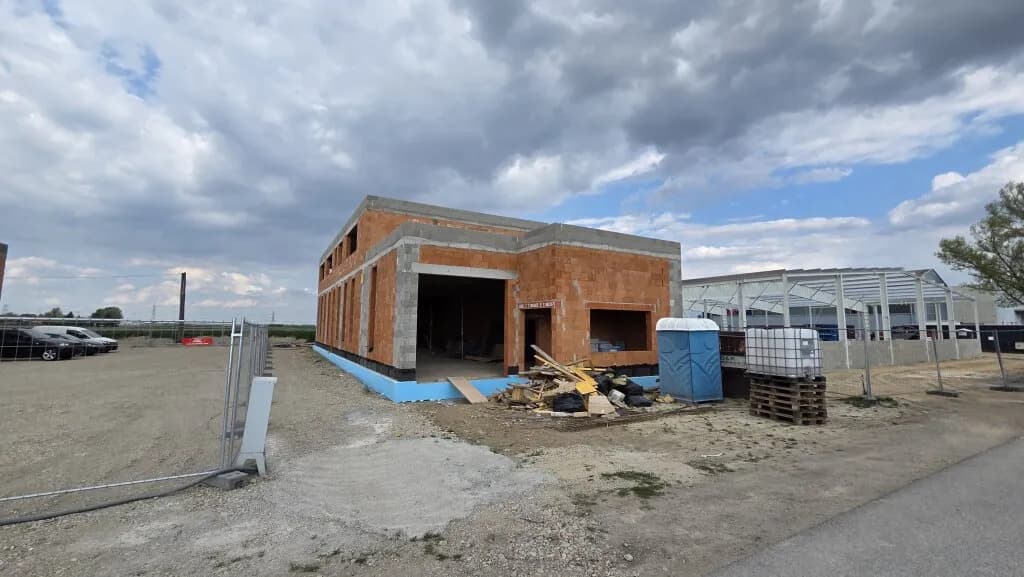 2-Zimmer-Gewerbeimmobilie mieten in Gänserndorf – 610 m², € 7.500