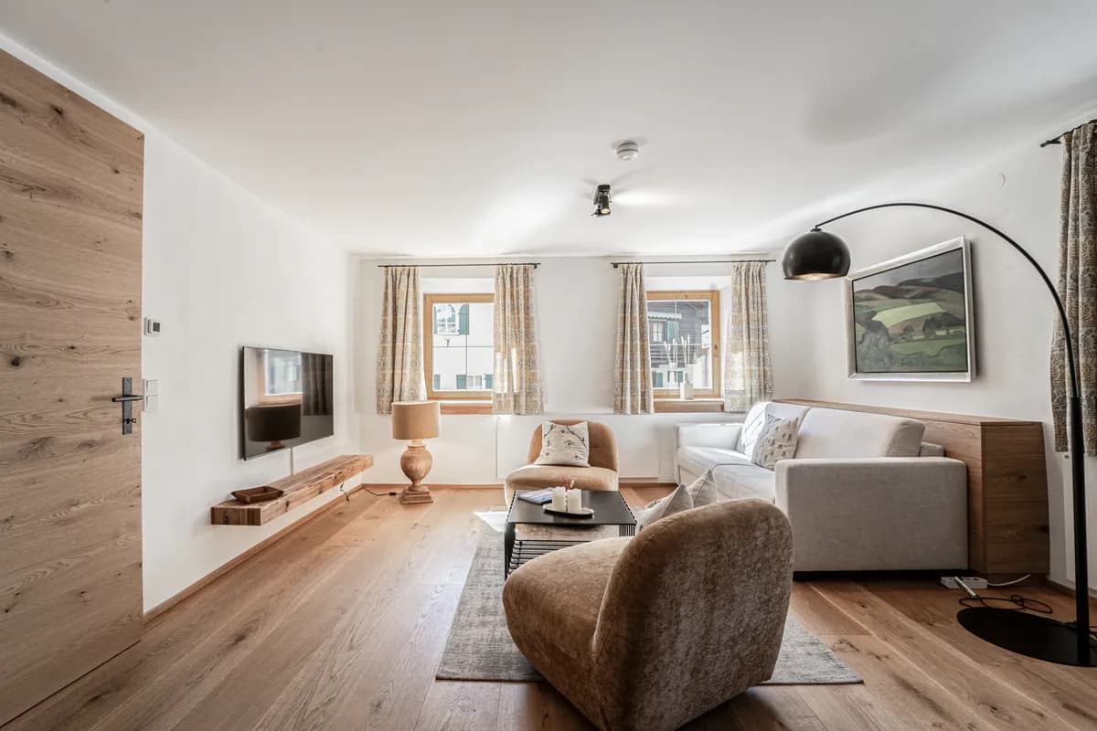 4-Zimmer-Wohnung mieten in Kitzbühel – 117 m², € 4.680 – Bild 2 von 8