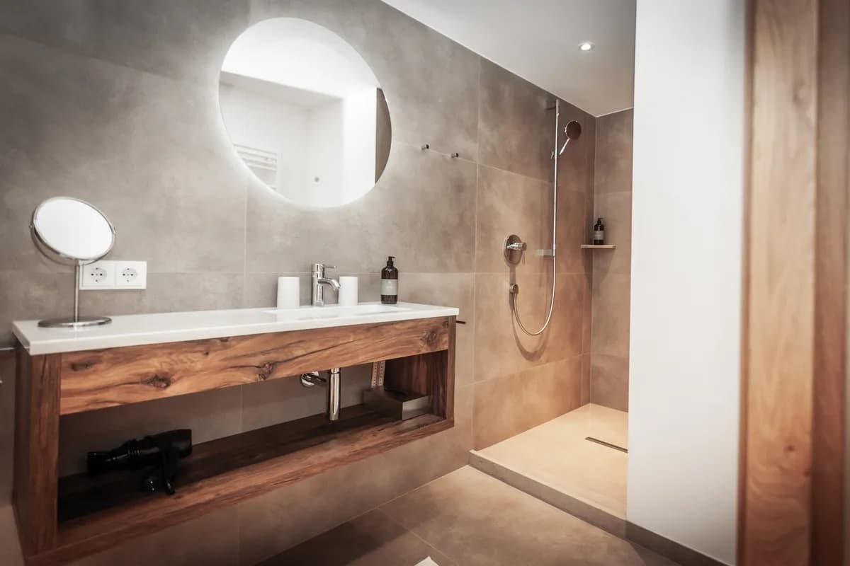 4-Zimmer-Wohnung mieten in Kitzbühel – 117 m², € 4.680 – Bild 7 von 8