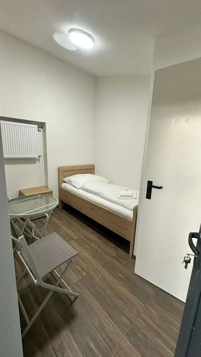 6-Zimmer-Gewerbeimmobilie mieten in Graz – 160 m², € 500 – Bild 1 von 12