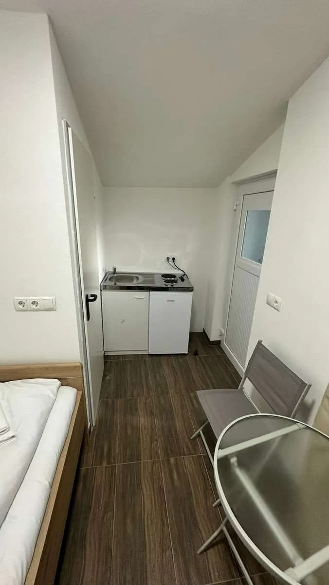 6-Zimmer-Gewerbeimmobilie mieten in Graz – 160 m², € 500 – Bild 4 von 12