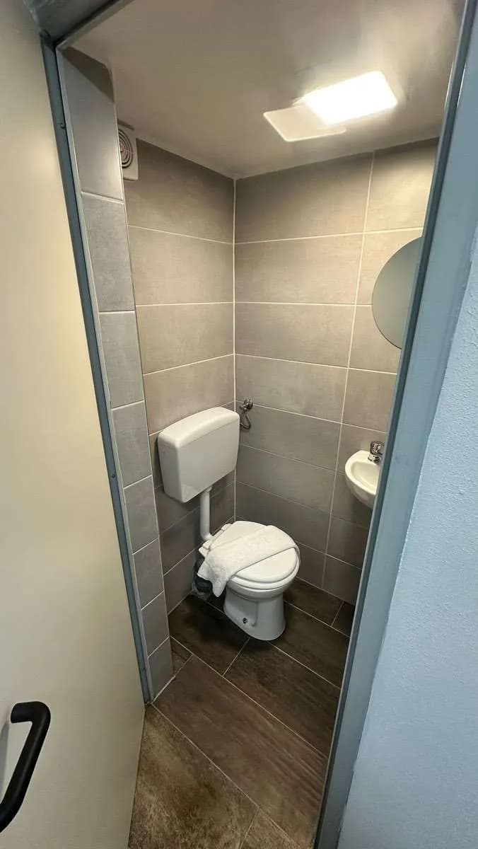 6-Zimmer-Gewerbeimmobilie mieten in Graz – 160 m², € 500 – Bild 8 von 12