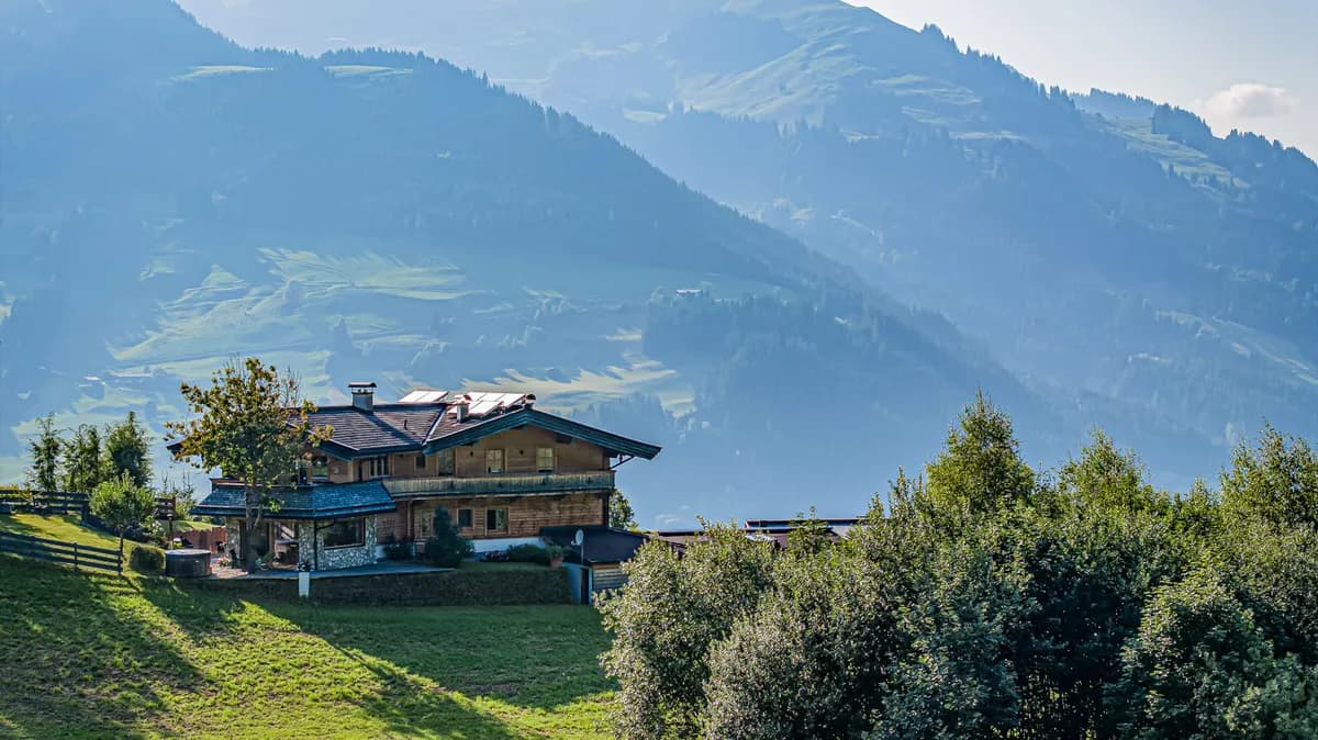 4-Zimmer-Wohnung kaufen in Kitzbühel – 302 m², € 4.400.000 – Bild 2 von 6