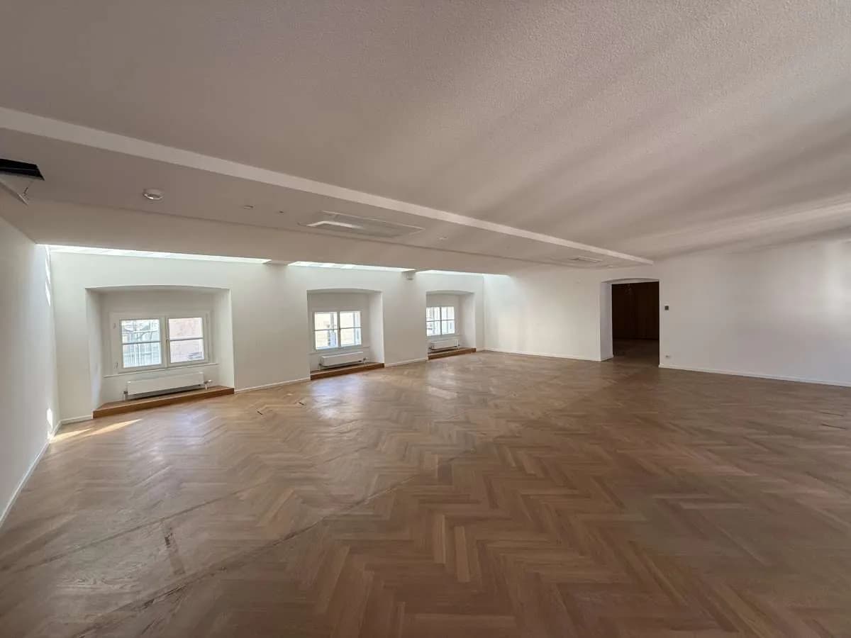 Gewerbeimmobilie mieten in Wien – 1 039 m², € 24 – Bild 2 von 12