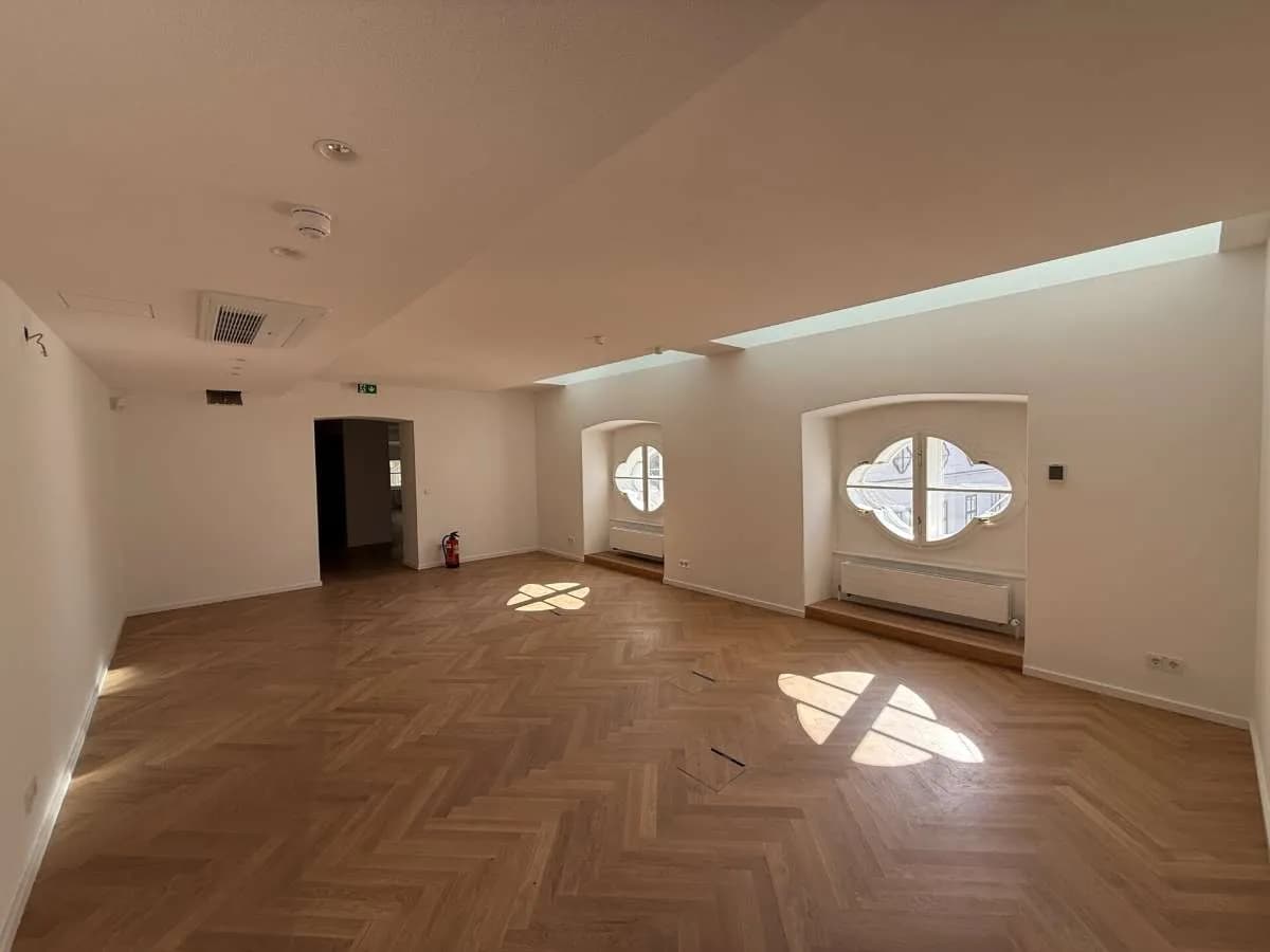 Gewerbeimmobilie mieten in Wien – 1 039 m², € 24 – Bild 4 von 12
