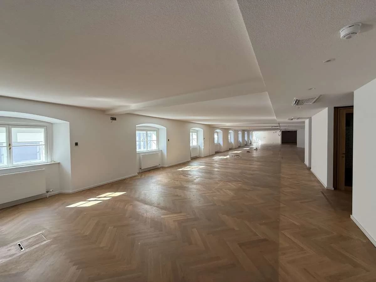 Gewerbeimmobilie mieten in Wien – 1 039 m², € 24 – Bild 8 von 12