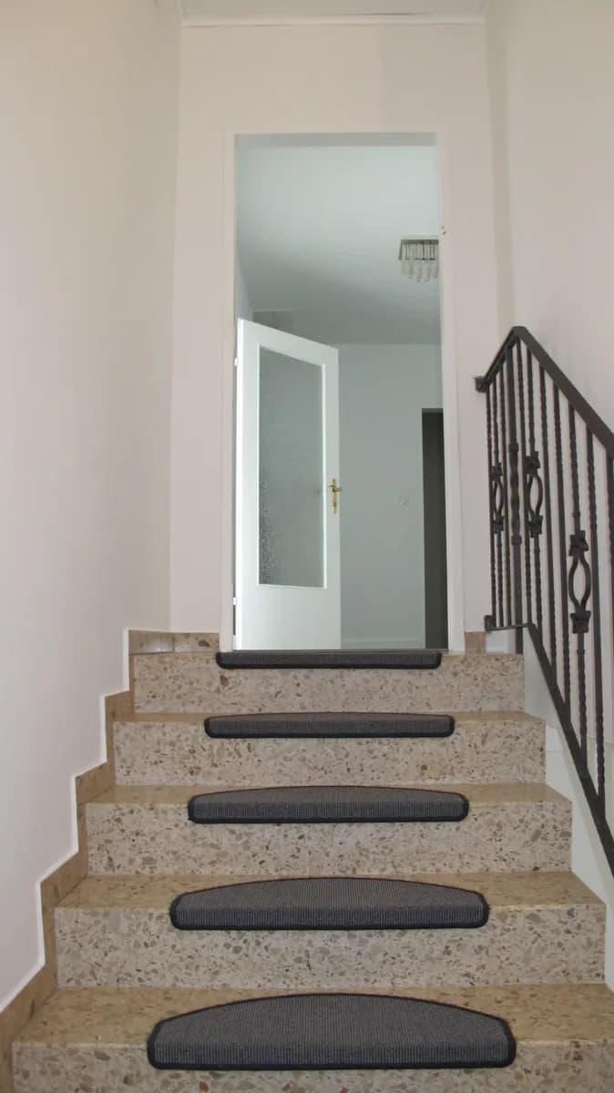 4-Zimmer-Haus mieten in Baden – 115 m², € 1.477
