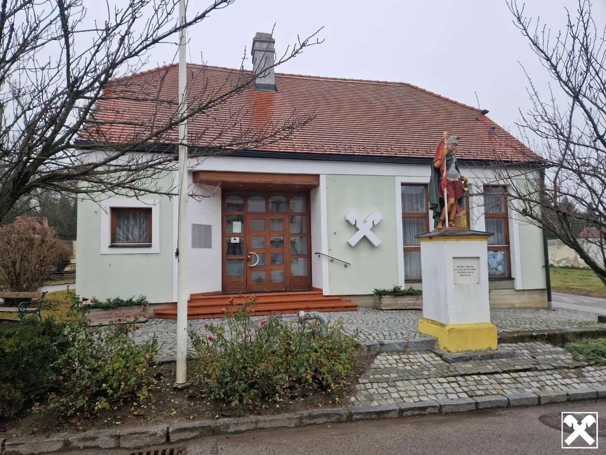 4-Zimmer-Haus kaufen in Tulln – 166,98 m², € 195.000