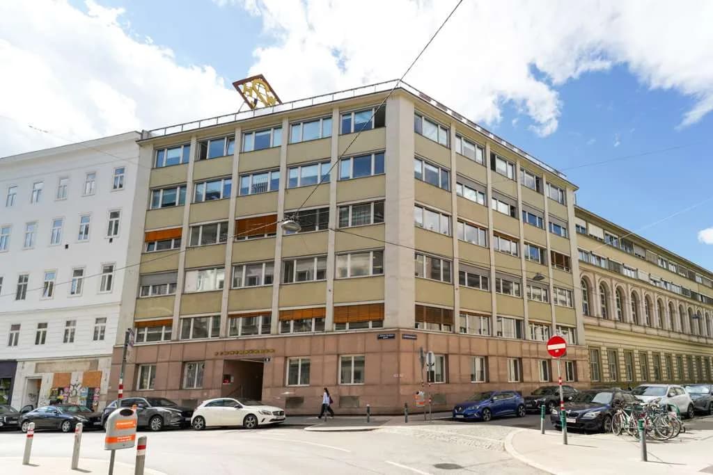 Gewerbeimmobilie mieten in Wien – 2 000 m², € 30.200