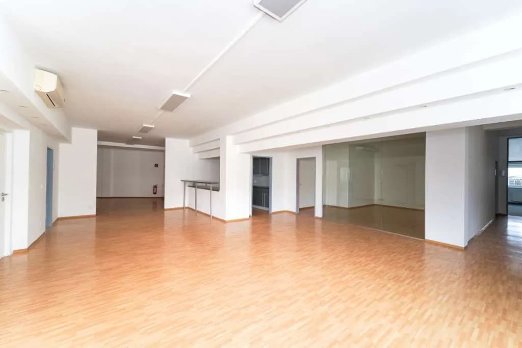 Gewerbeimmobilie mieten in Wien – 2 000 m², € 30.200 – Bild 6 von 13