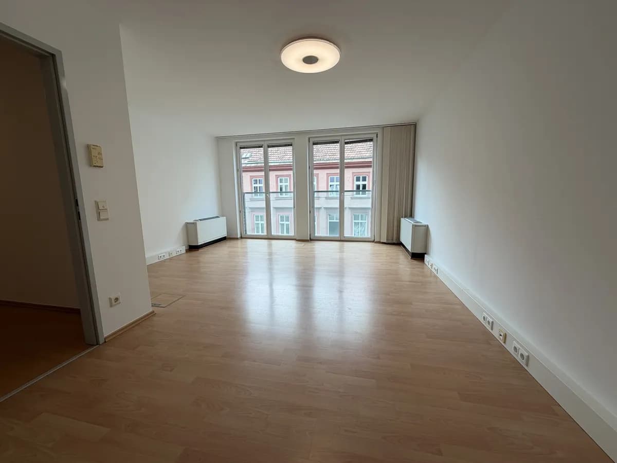 Gewerbeimmobilie mieten in Wien – 96 m², € 13 – Bild 2 von 11