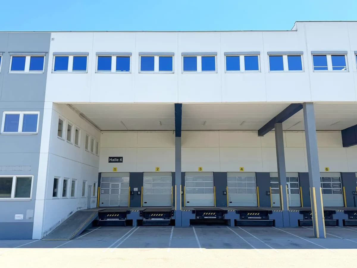 Gewerbeimmobilie mieten in Mödling – 2 082 m², € 6