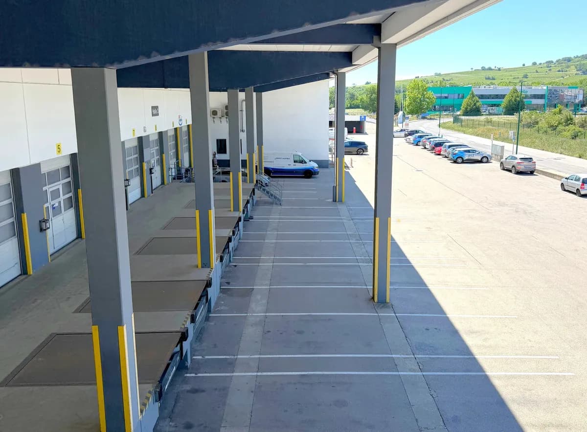 Gewerbeimmobilie mieten in Mödling – 2 082 m², € 6 – Bild 17 von 18