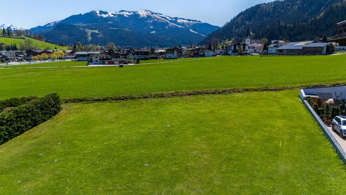 Grundstück kaufen in Kitzbühel – 905 m², € 3.900.000 – Bild 2 von 5
