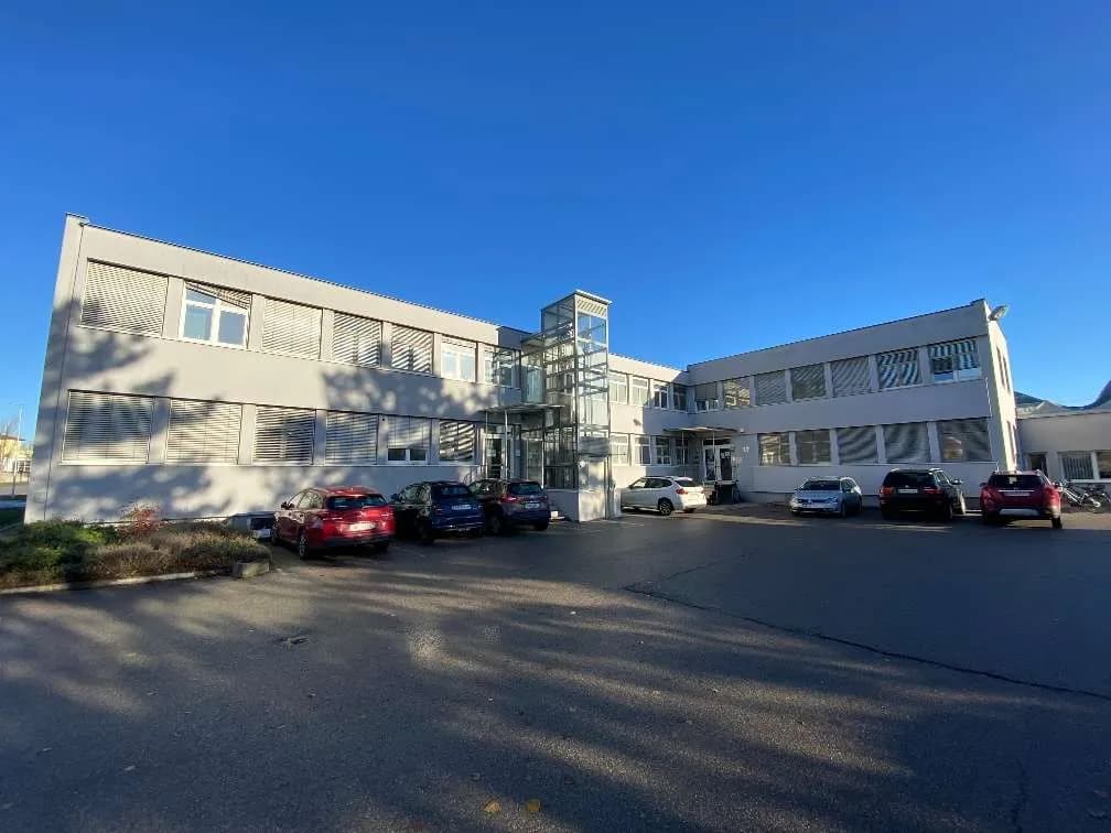 Gewerbeimmobilie mieten in Wiener Neustadt – 920 m², € 8.561 – Bild 2 von 6