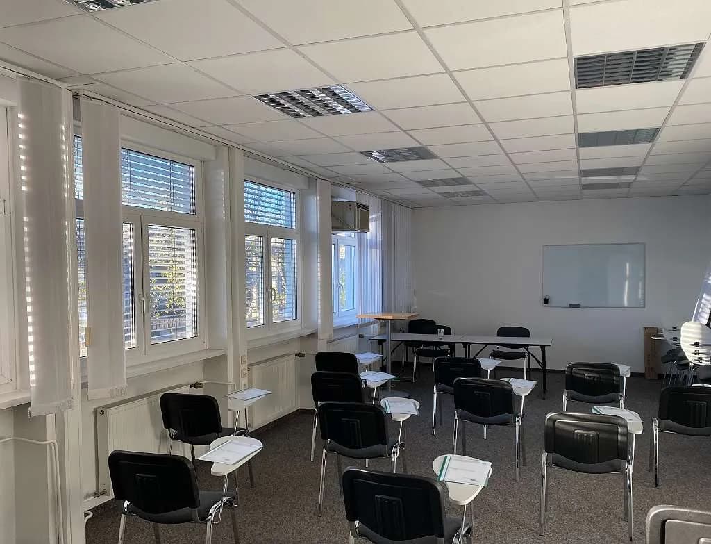 Gewerbeimmobilie mieten in Wiener Neustadt – 920 m², € 8.561 – Bild 4 von 6