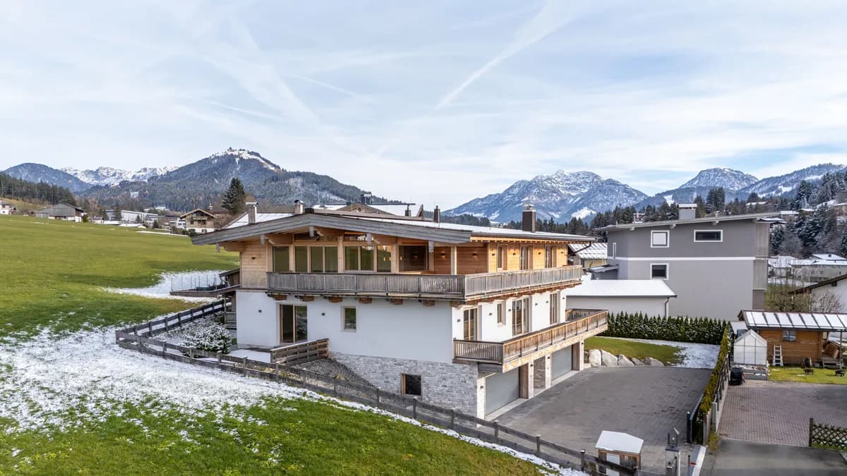 8-Zimmer-Haus kaufen in Kitzbühel – 472 m², € 3.960.000 – Bild 2 von 10
