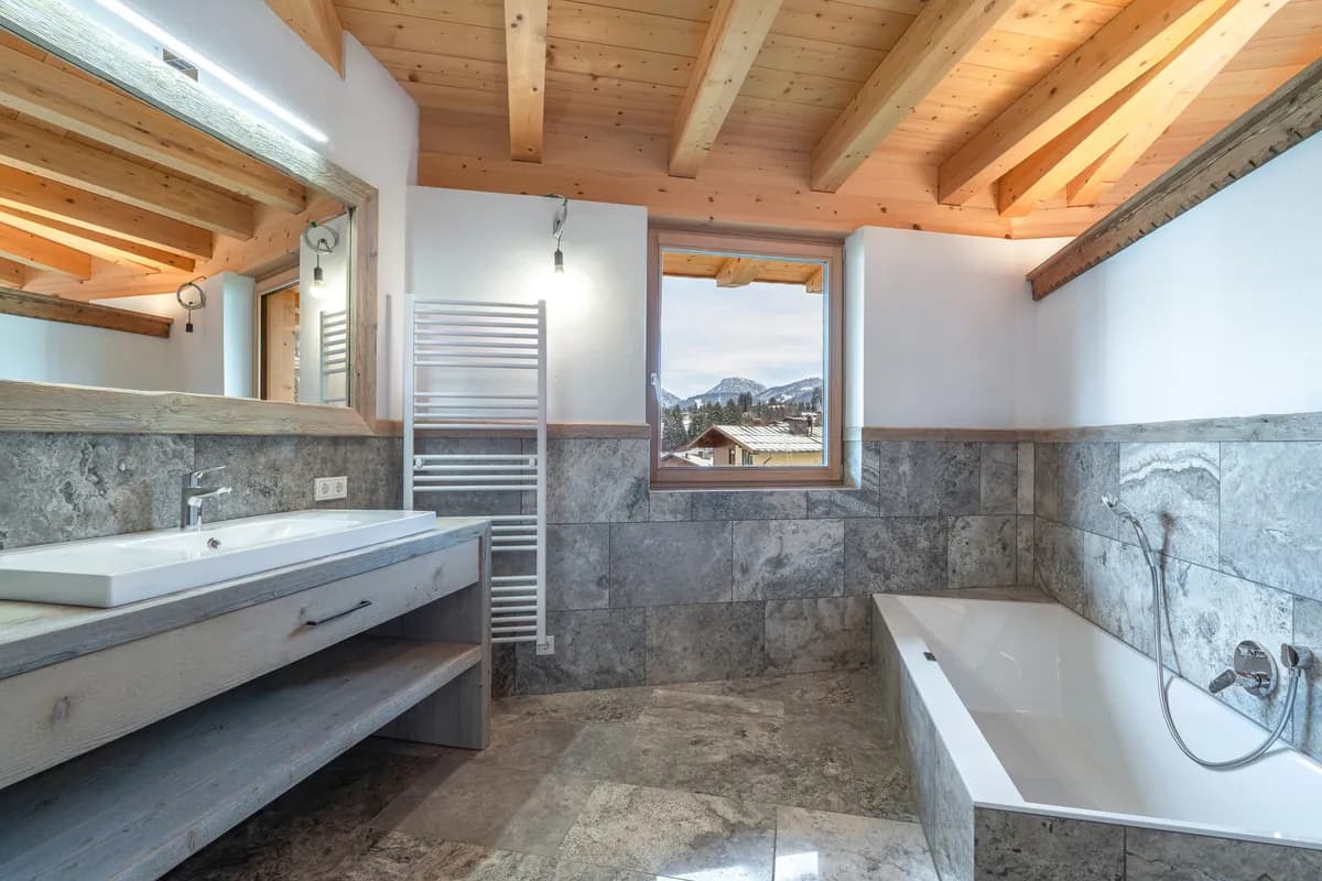 8-Zimmer-Haus kaufen in Kitzbühel – 472 m², € 3.960.000 – Bild 9 von 10